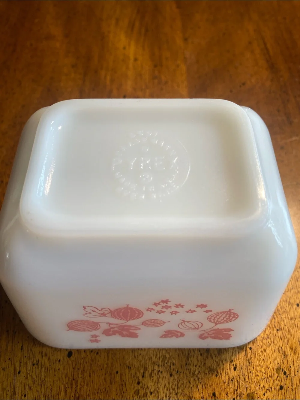 Pyrex 501 Pink Gooseberry w/ Pyrex Lid